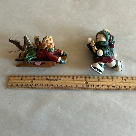 EUC Painted resin ornaments Sledding Girl & Skating Snowman Christmas decoration - Picture 13 of 13